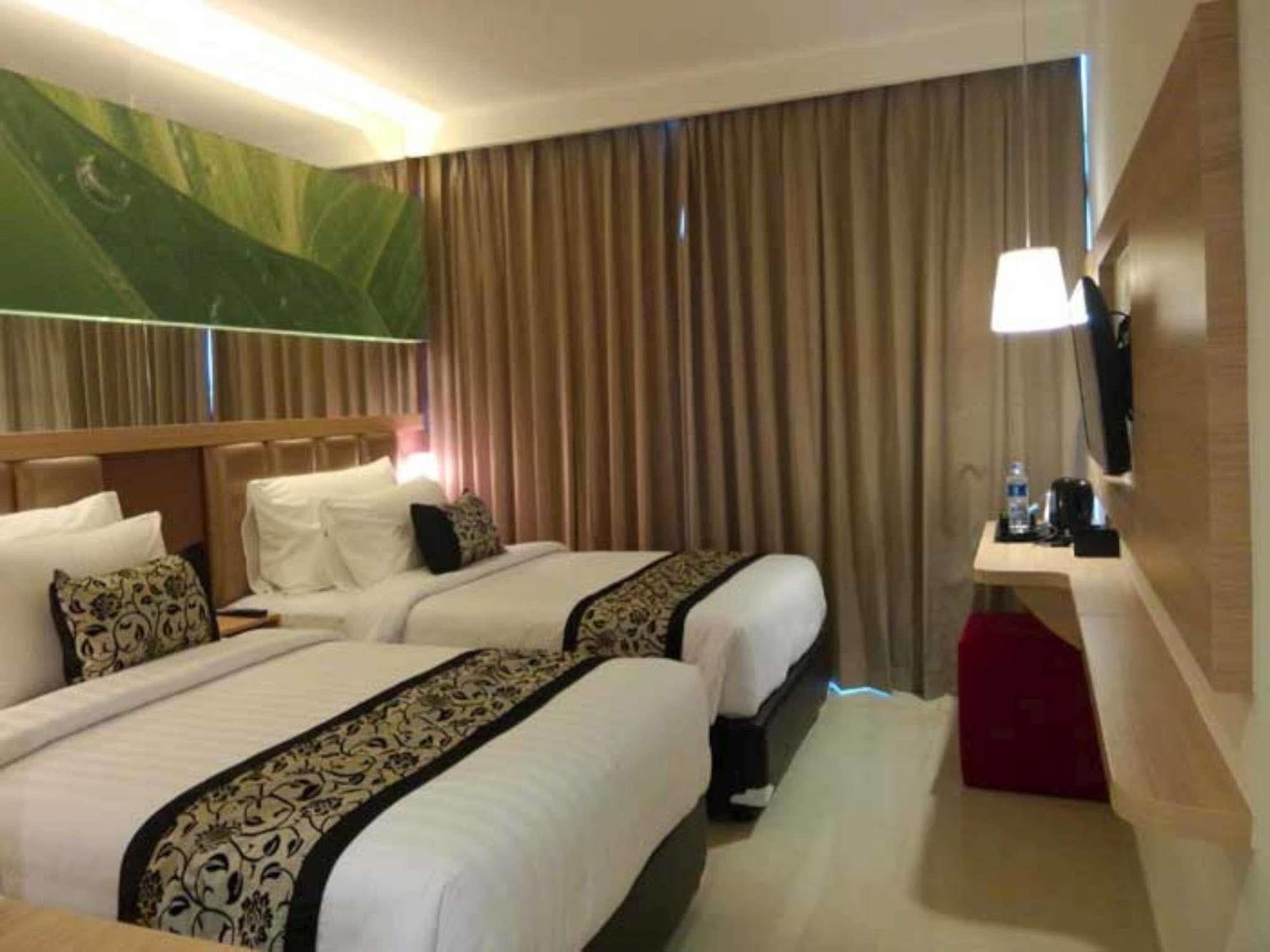 Agria Hotel Богор Экстерьер фото