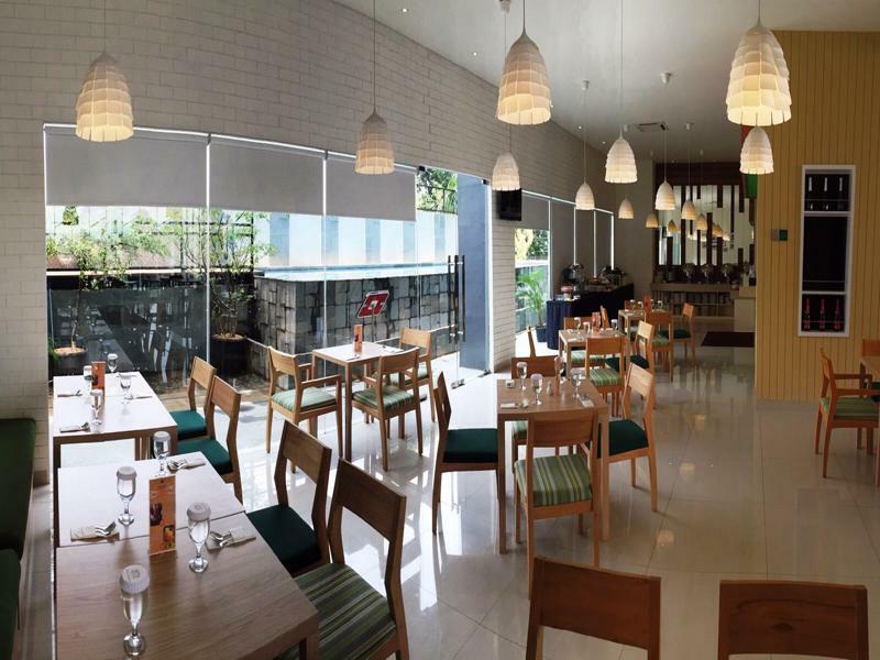 Agria Hotel Богор Экстерьер фото